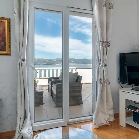Apartment Geraeumige Mit Meerblick *